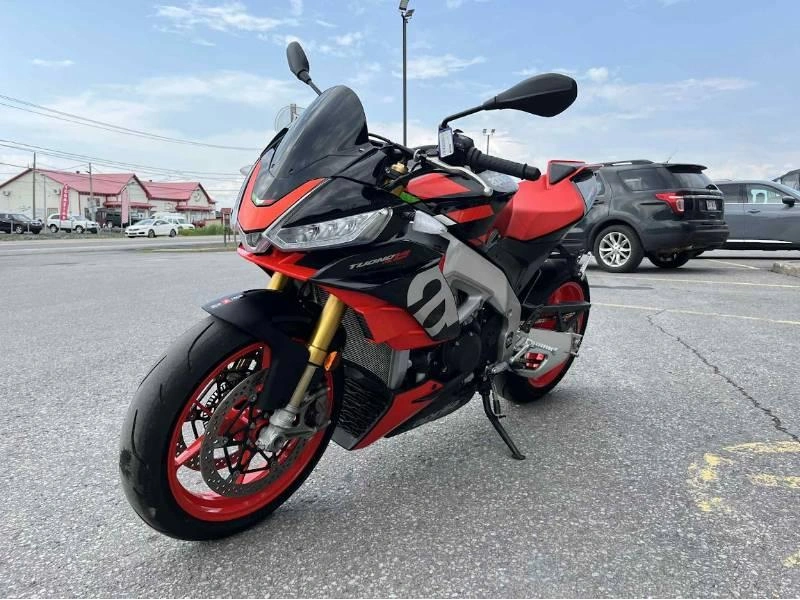 2022 Aprilia Tuono V4 alt