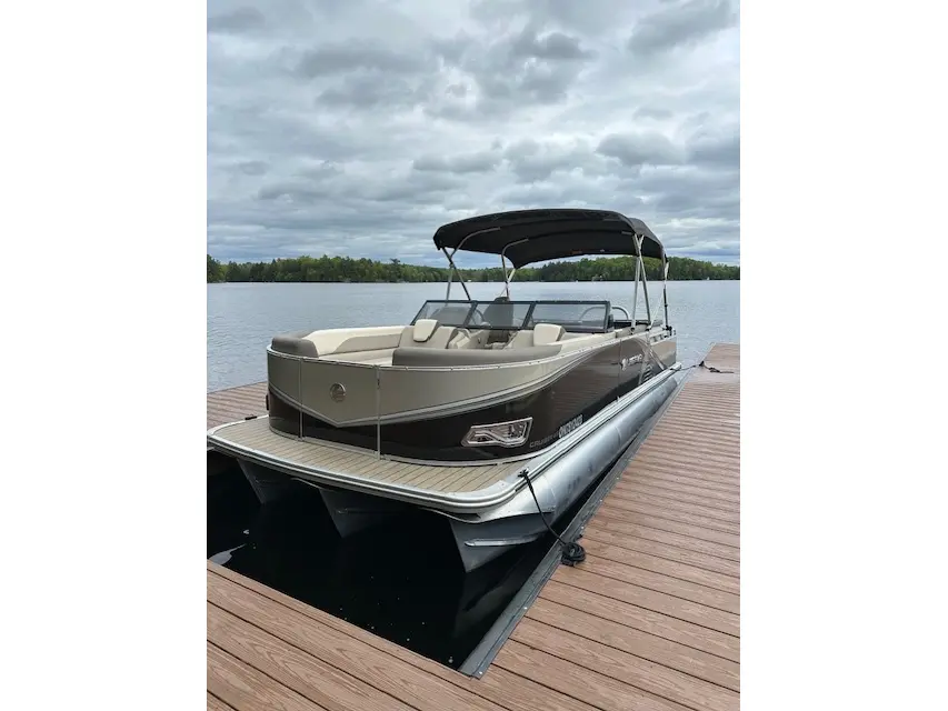 2021 Legend Q Series WS Cruise Sport