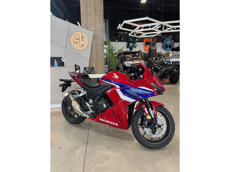 2025 Honda CBR500R thumbnail 2