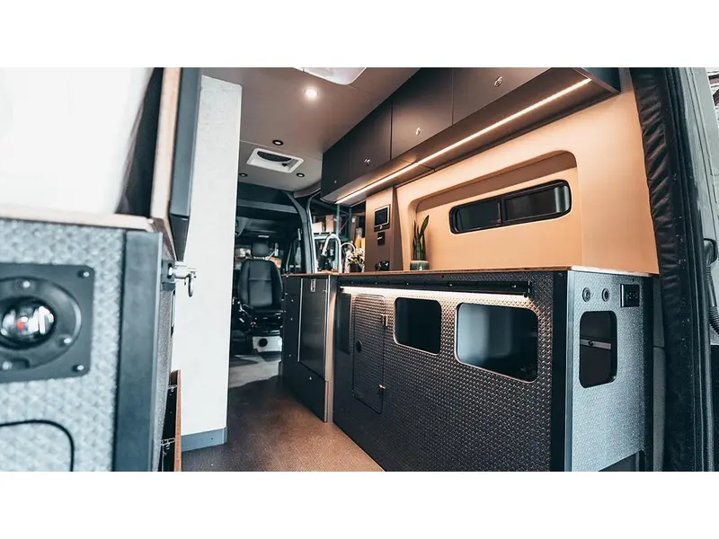 2026 Uwagen Série 4 Overland