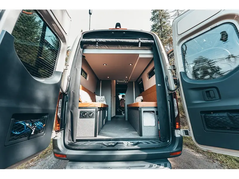 2026 Uwagen Série 7 Overland
