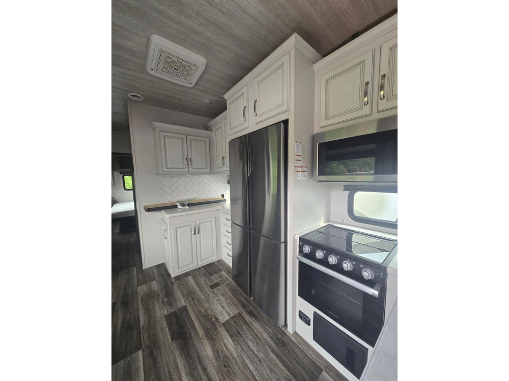 2022 Keystone Rv Cougar 354fls alt