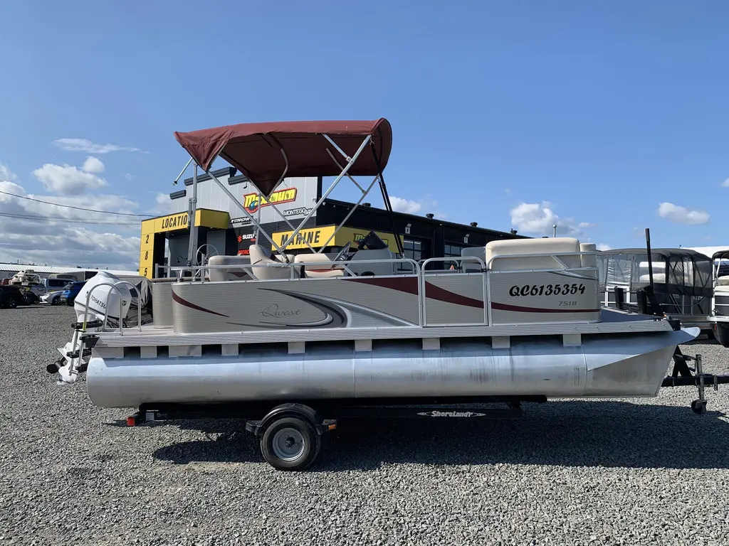 2013 Quest PONTON 7518 EN TRES BONNE CONDITION. 18 PIEDS