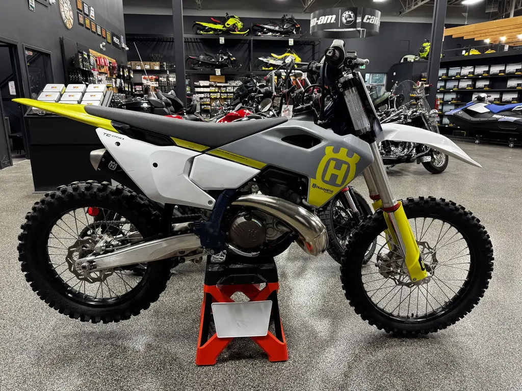 2023 Husqvarna TC 250 SAVE $1500 RABAIS