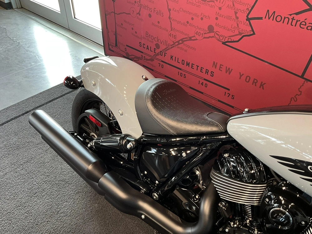 2025 Indian Motorcycle Chief Bobber Dark Horse alt