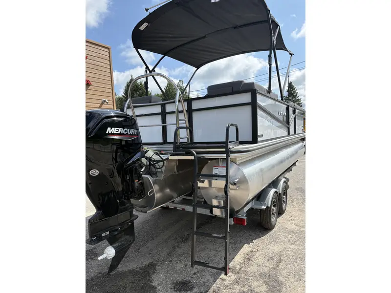 2025 Lowe Boats LS 210 WALK-THRU thumbnail 3