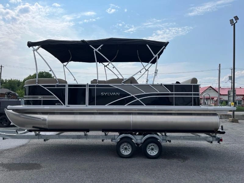 2026 Sylvan Mirage 8522 Resorter 2t alt