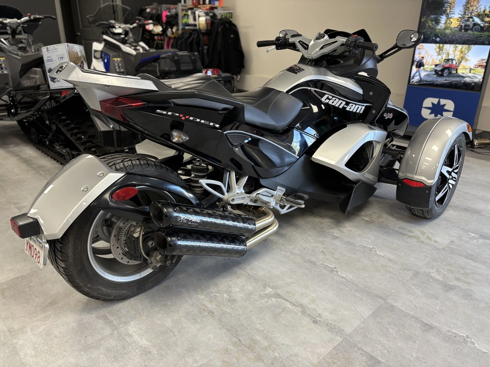 2008 Can-am Spyder alt