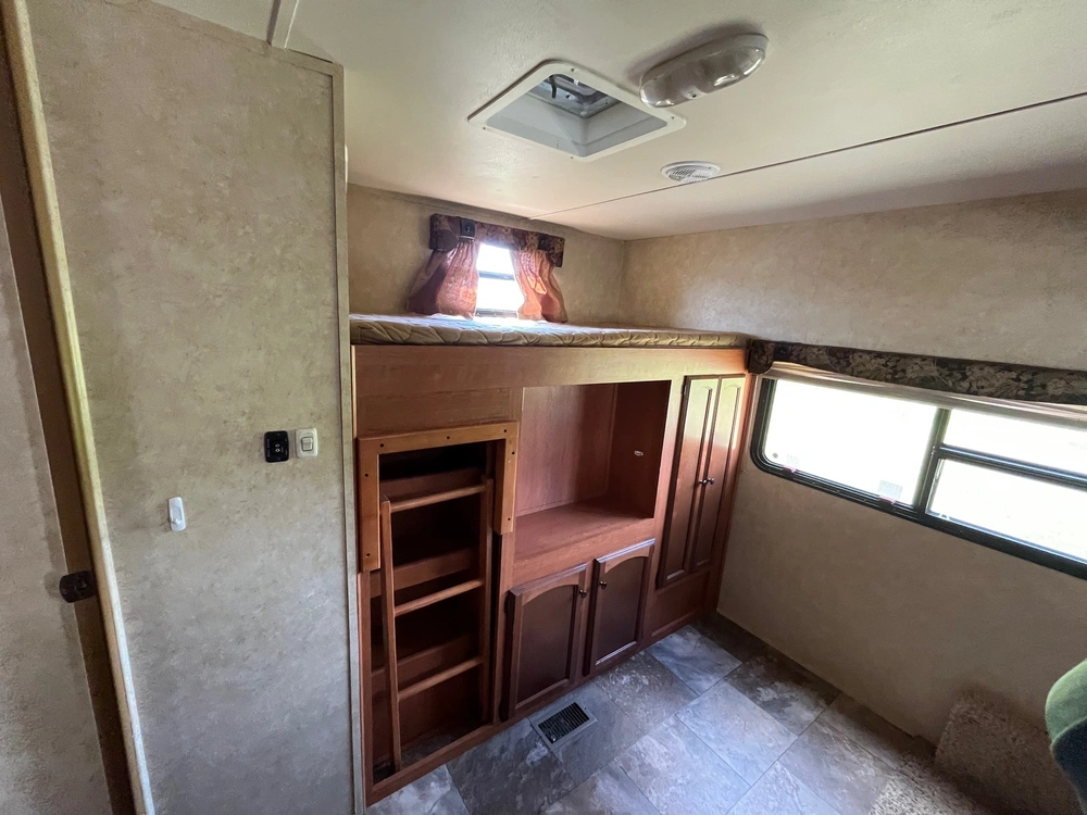 2013 Gulf Stream Gulf Stream 30dbs alt