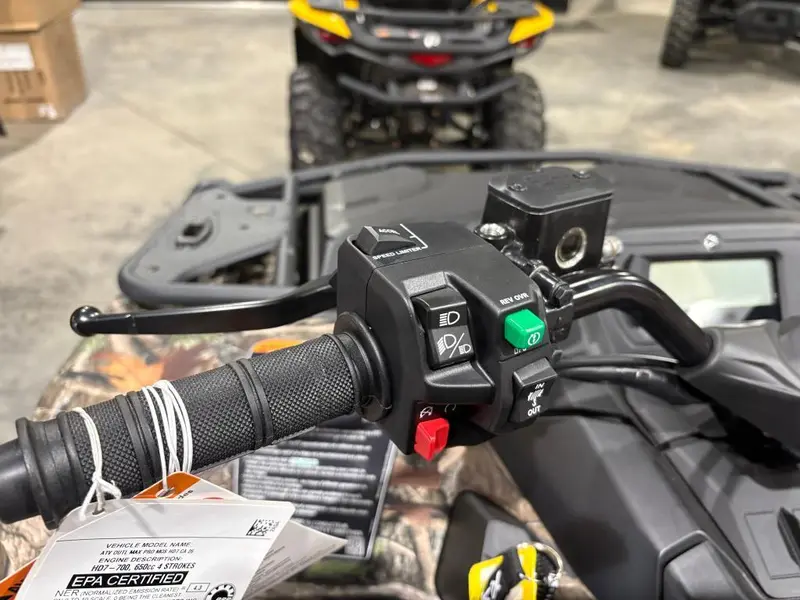 2025 Can-Am Outlander MAX PRO Hunting Edition HD7