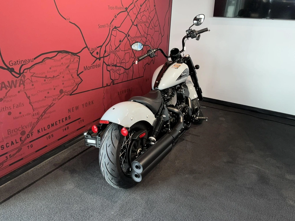 2025 Indian Motorcycle Chief Bobber Dark Horse alt