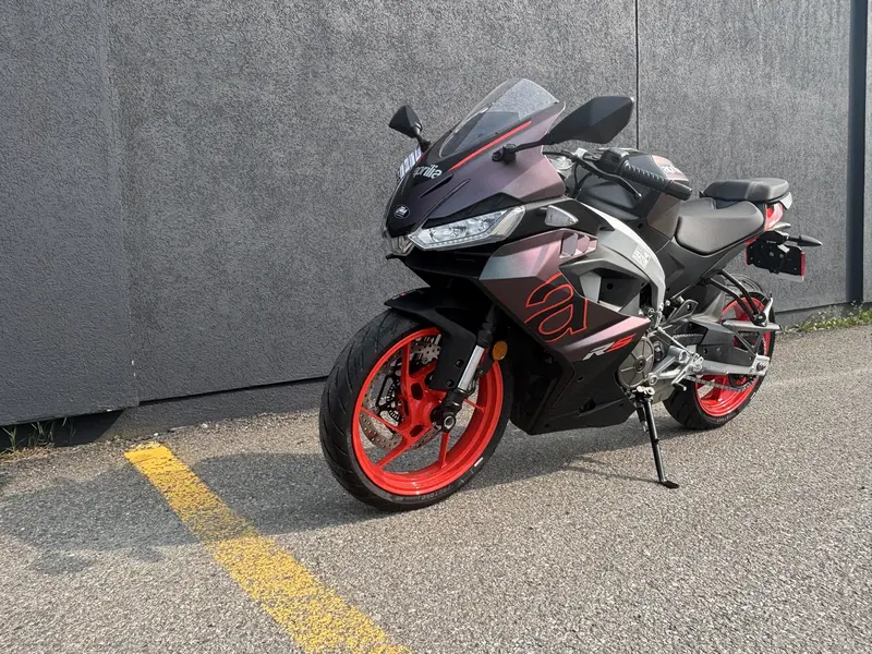 2025 Aprilia RS457
