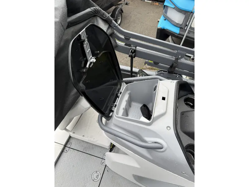 Sea-Doo Switch Sport 18 230 2024