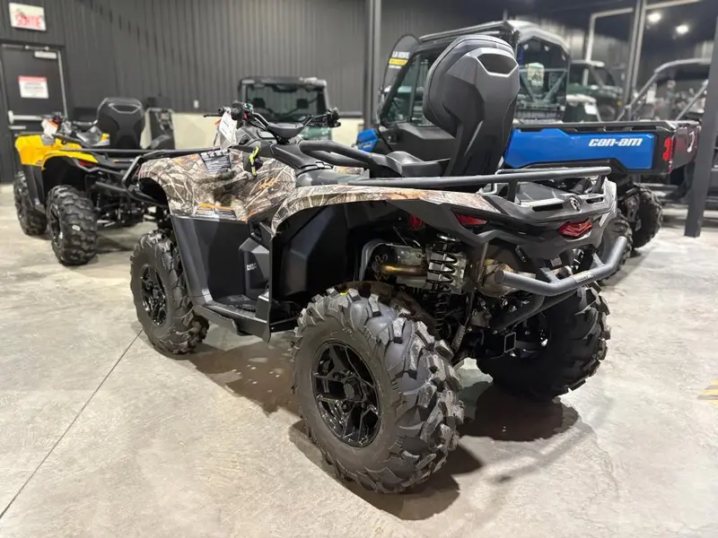 2025 Can-Am Outlander MAX PRO Hunting Edition HD7