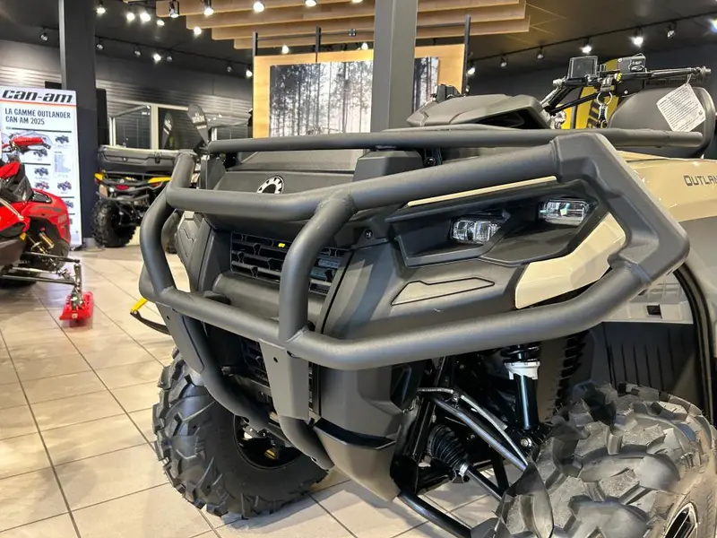 2025 Can-Am Outlander MAX PRO XU HD7