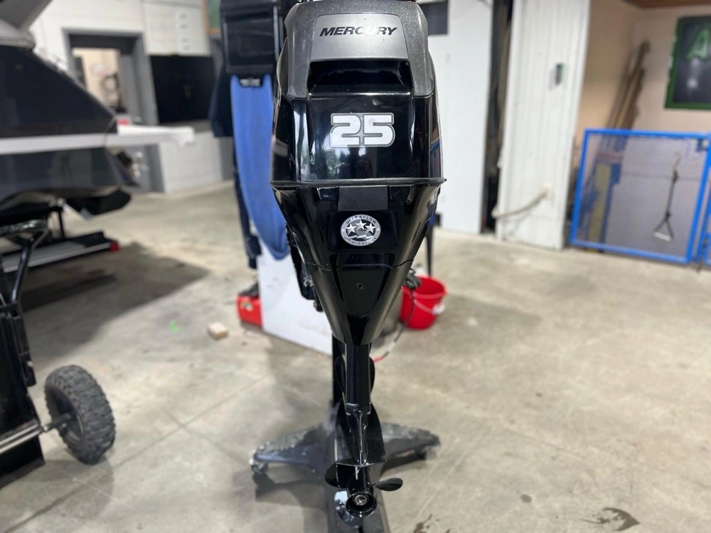 2013 Mercury F25 Elpt alt