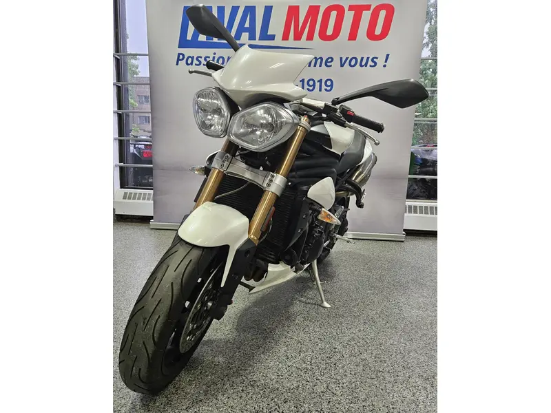 2013 Triumph SPEED TRIPLE 1050 thumbnail 2