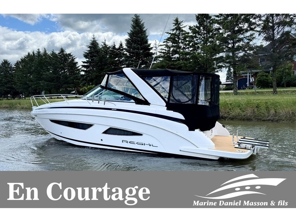 Regal 32 Express 2017 alt