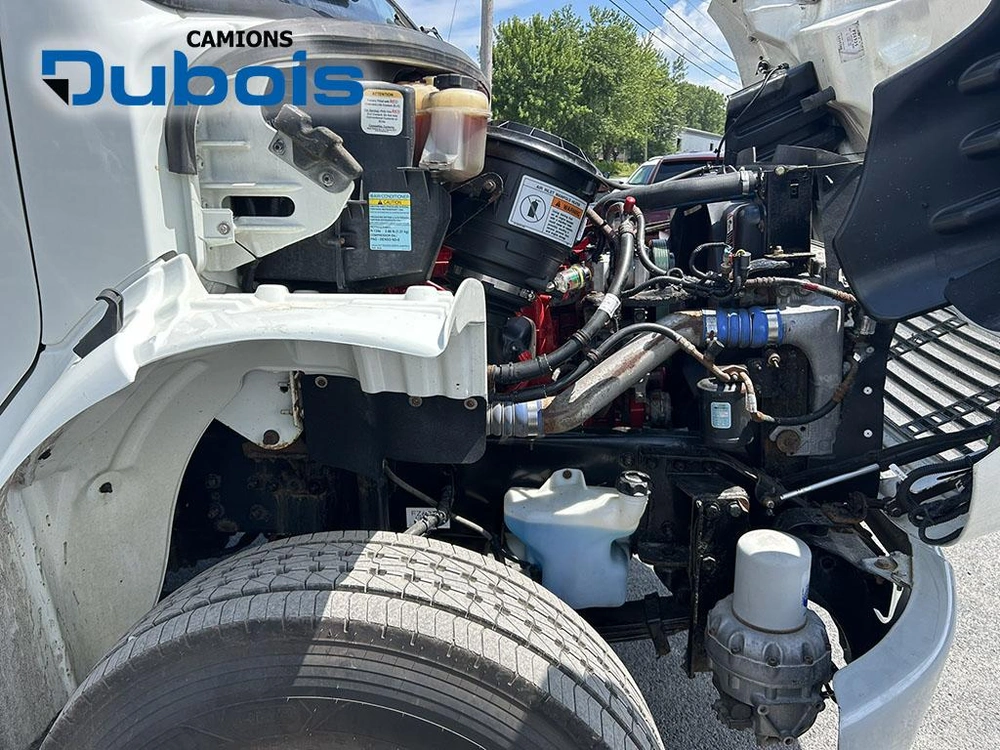Freightliner M2-106 2014 alt
