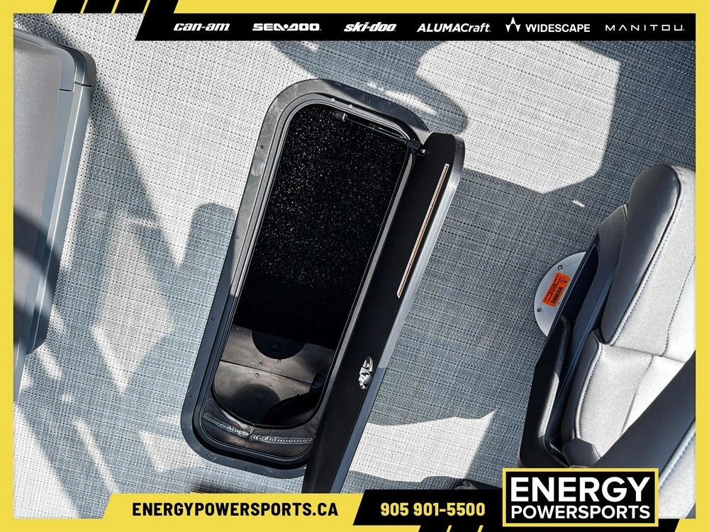 2025 Manitou Cruise 22 Switchback Tri-toon alt