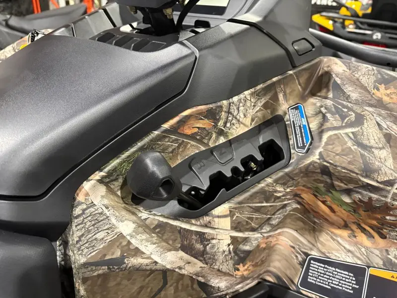 2025 Can-Am Outlander MAX PRO Hunting Edition HD7
