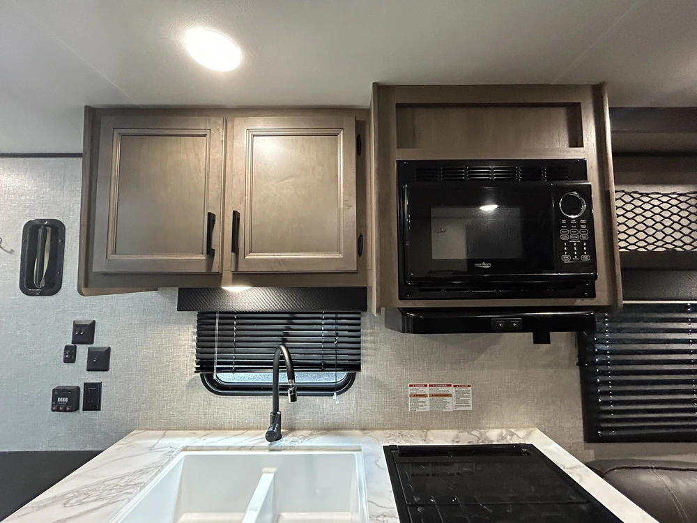 Jayco Jay Flight 236th 2022 alt