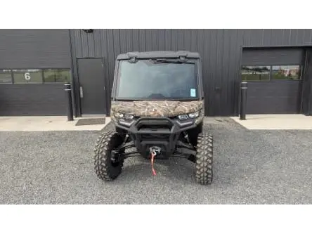 2025 Can-Am Defender Limited Max Cab HD10