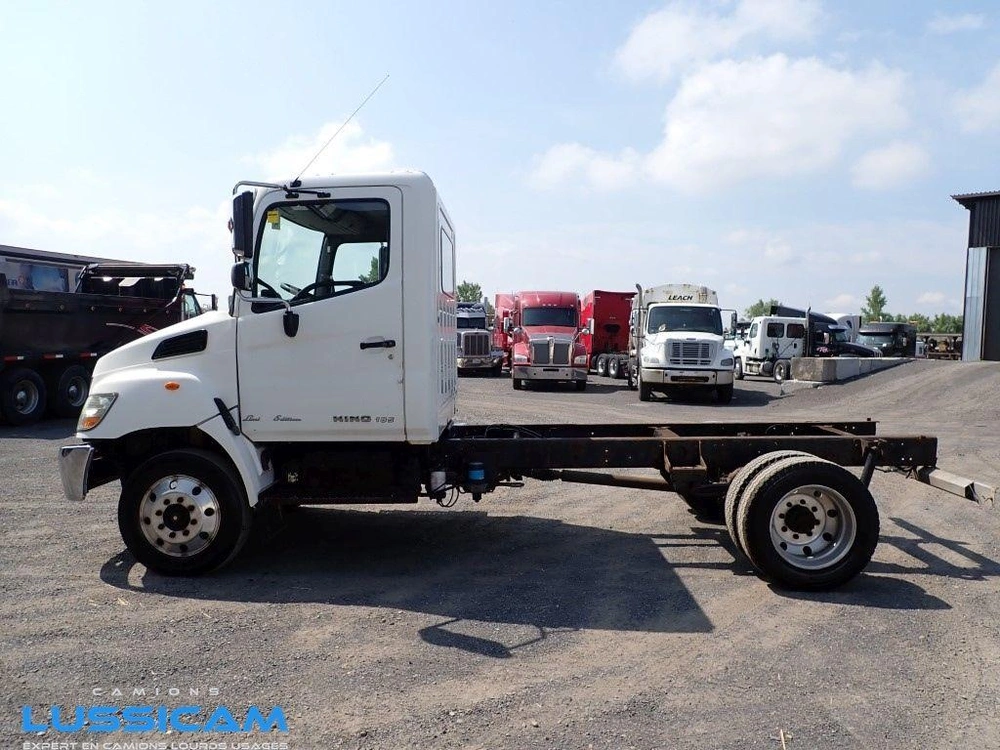 Hino 185 2010