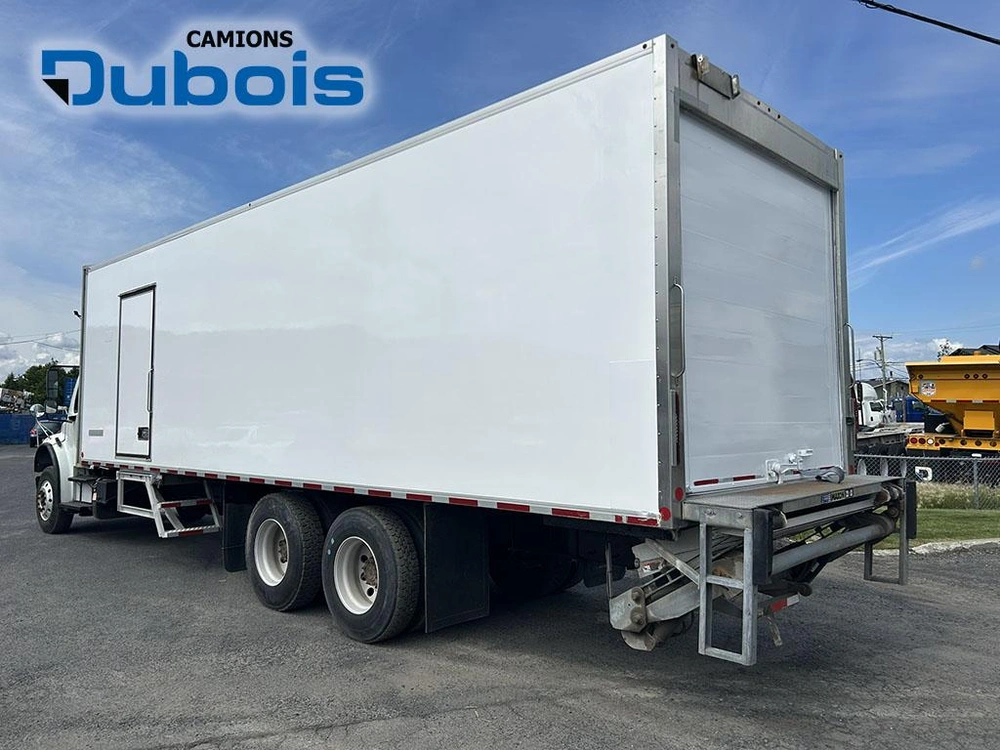 2018 Freightliner M2-106 alt