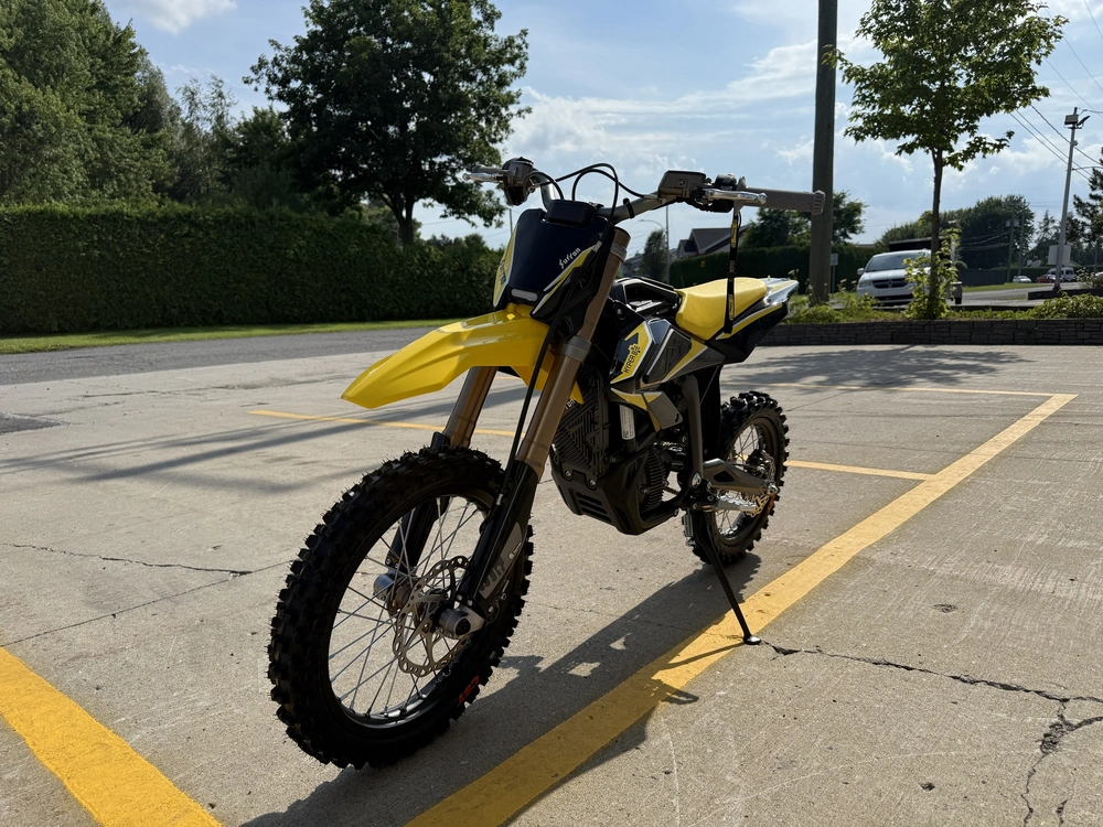 2025 Surron Hyper Bee 14/12 alt