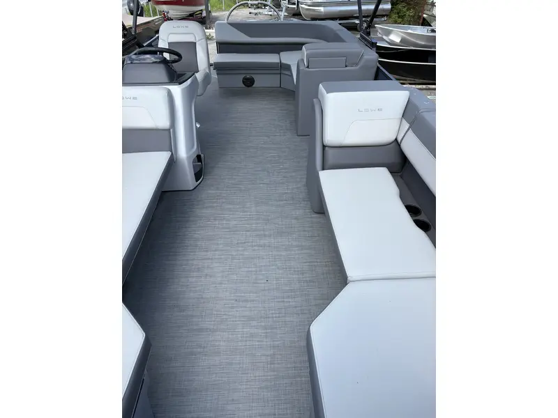 2025 Lowe Boats LS 210 thumbnail 4