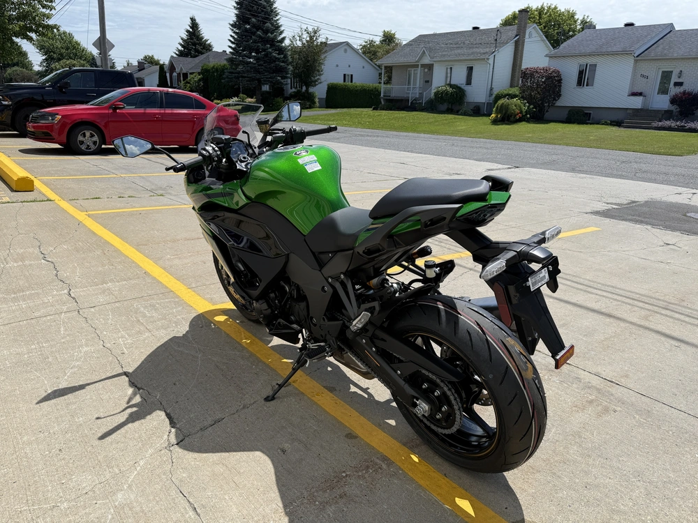 Kawasaki Ninja 1100sx Se 2025 alt