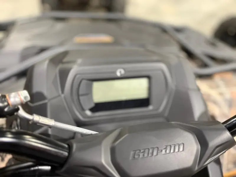 2025 Can-Am Outlander MAX PRO Hunting Edition HD7