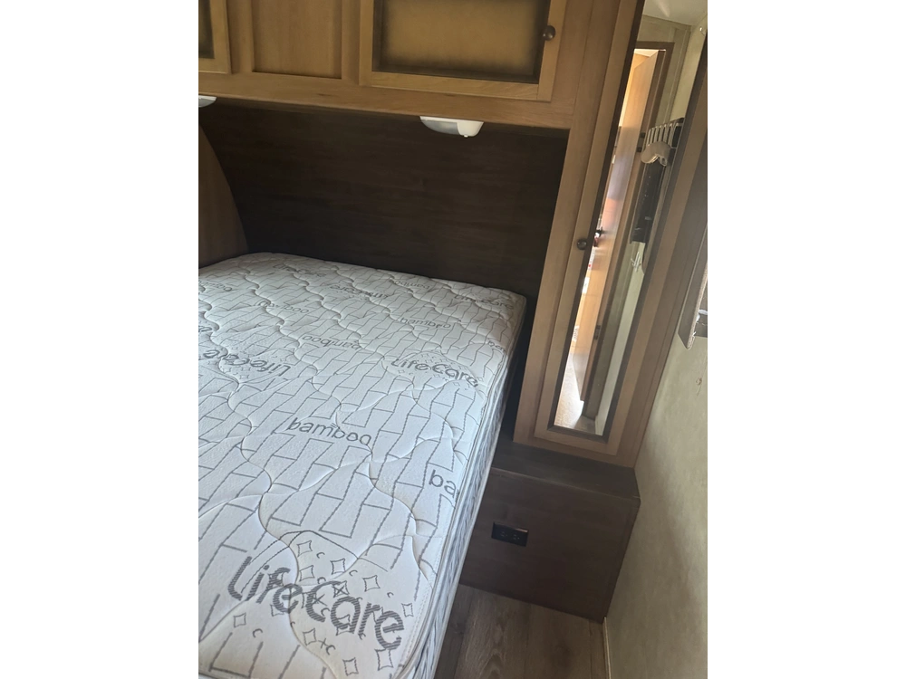 Forest River Flagstaff 831fkss 2012 alt