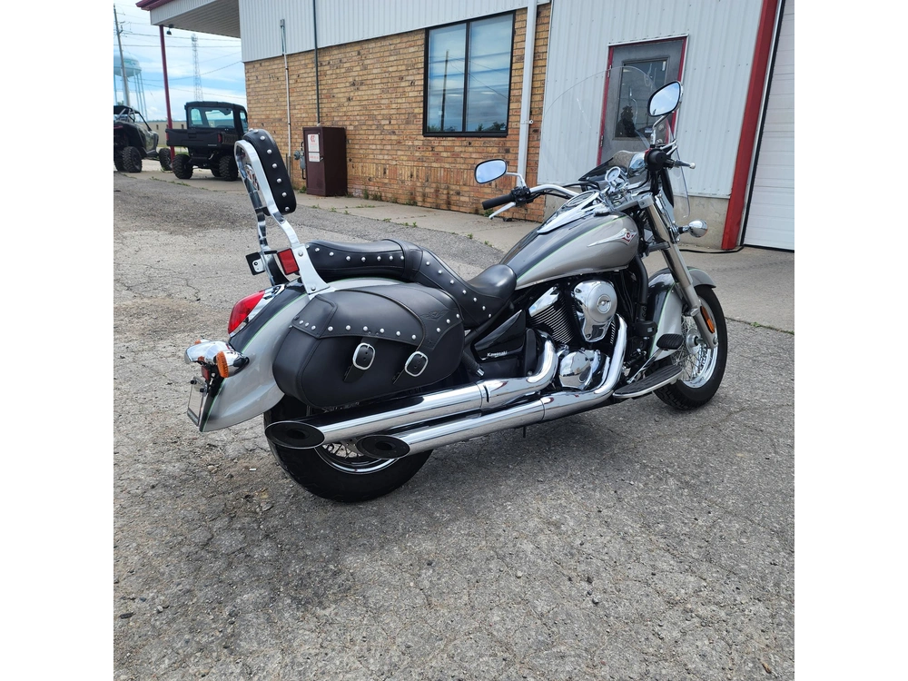 2020 Kawasaki Vulcan 900 Classic Lt alt
