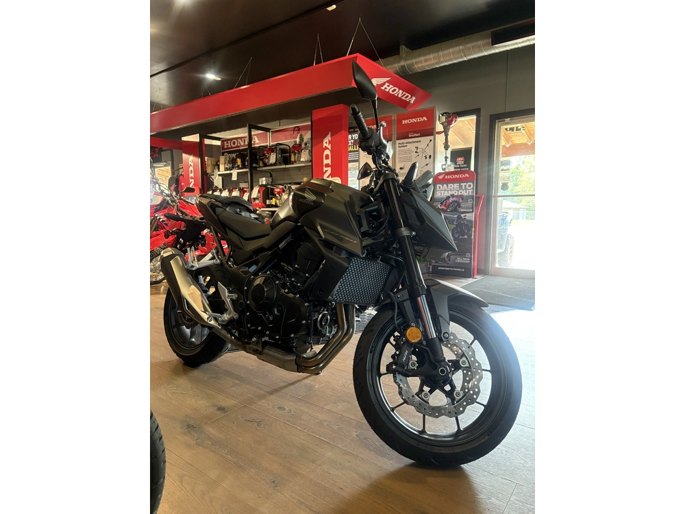 2025 Honda Cb750 alt