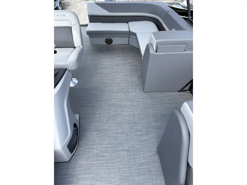 2025 Lowe Boats LS 210 thumbnail 5