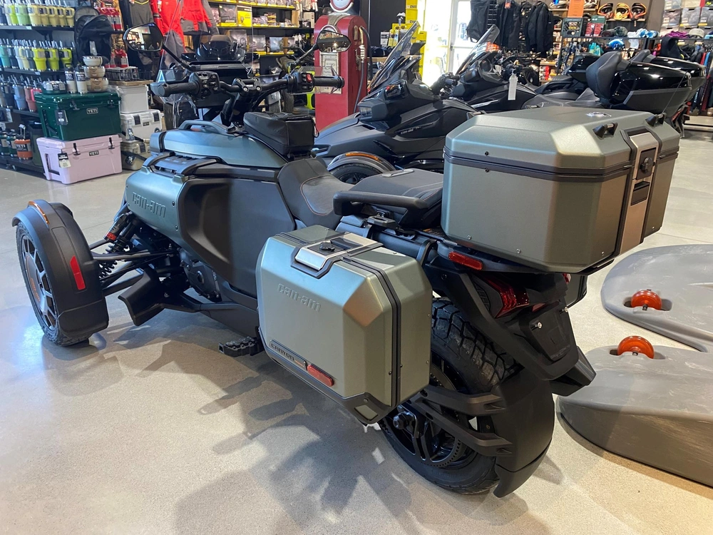 2025 Can-am Canyon Redrock Edition alt