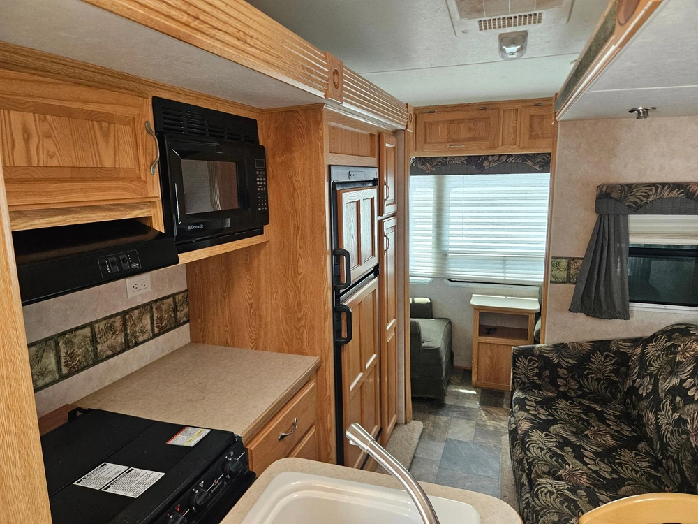 Crossroads Rv Cruiser Cf28c 2005 alt