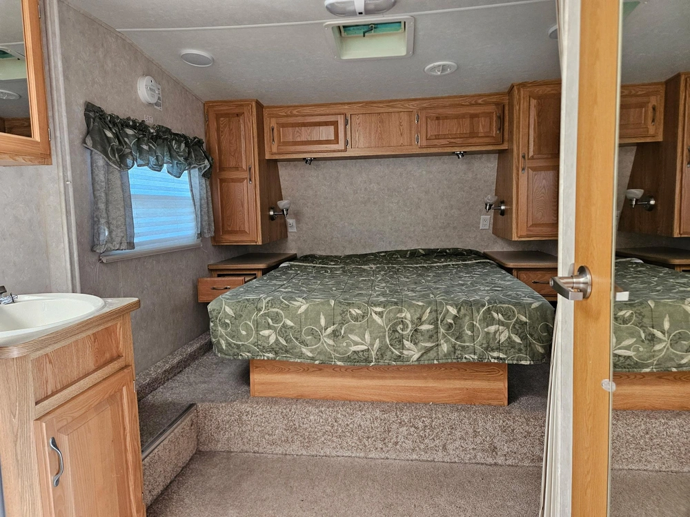Crossroads Rv Cruiser Cf28c 2005 alt