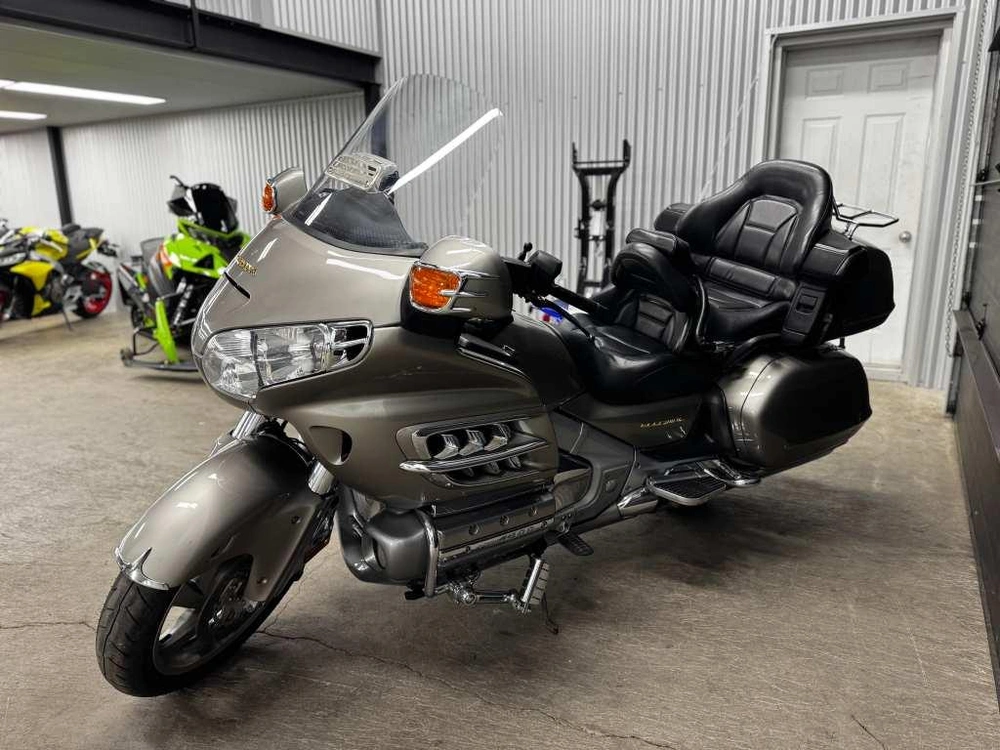 Honda Gl1800 2002 alt