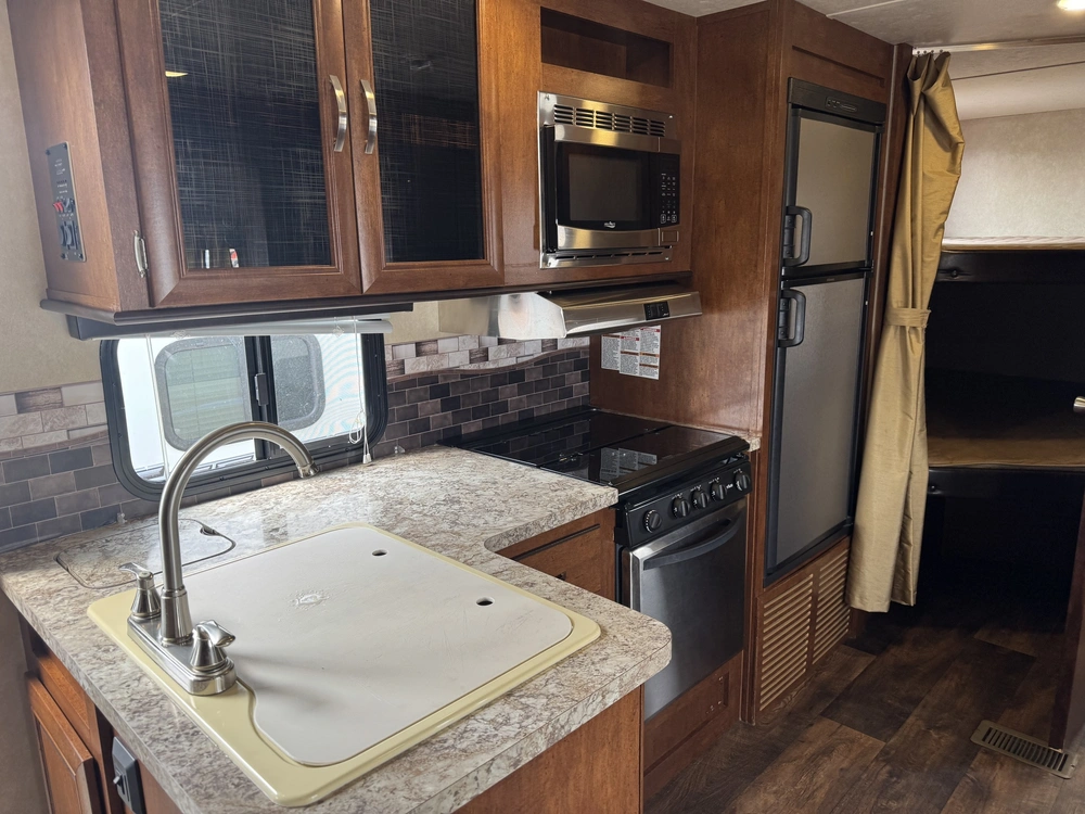 2017 Forest River Vibe 243bhs alt