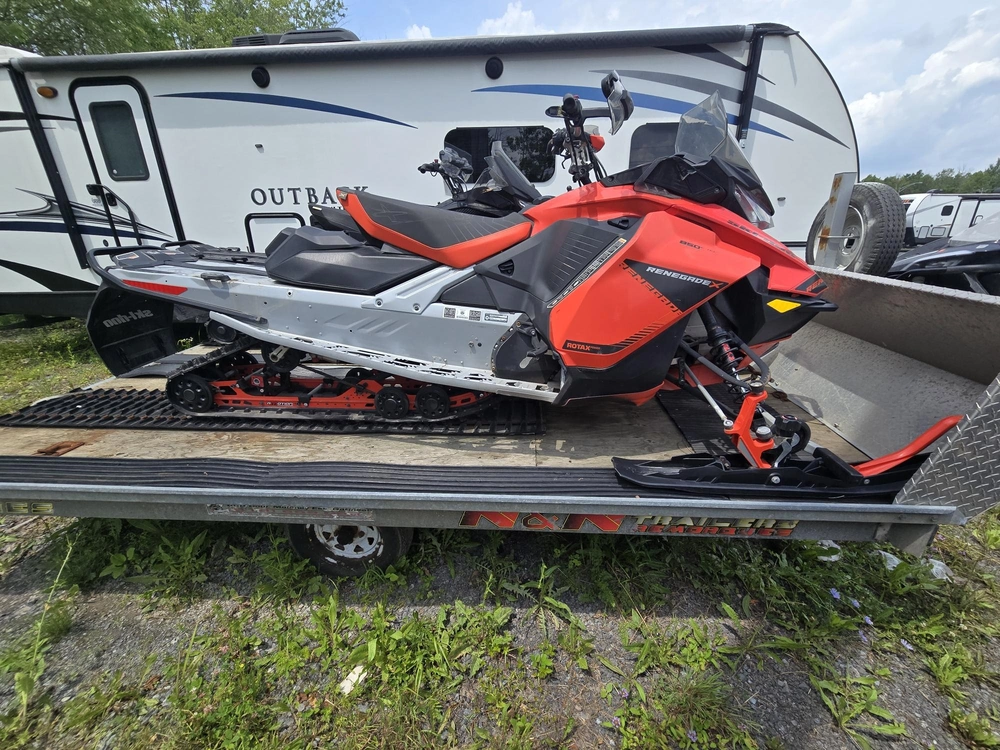 Ski-doo Renegade X850 2019 alt