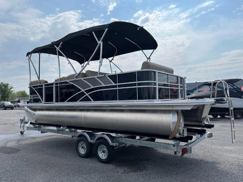 2026 Sylvan Mirage 8522 Resorter 2t alt