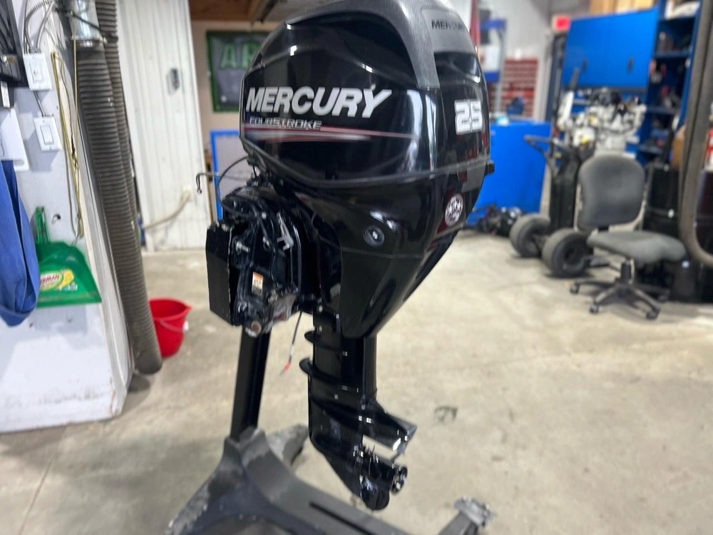 2013 Mercury F25 Elpt alt