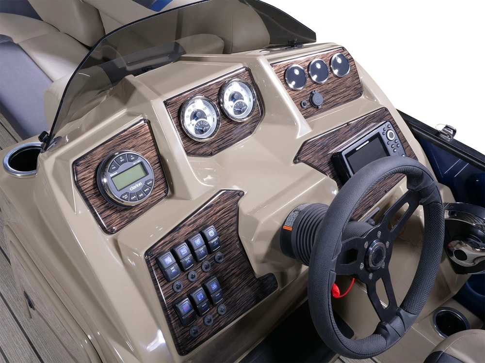 2023 Legend E-series 21 Cruise alt