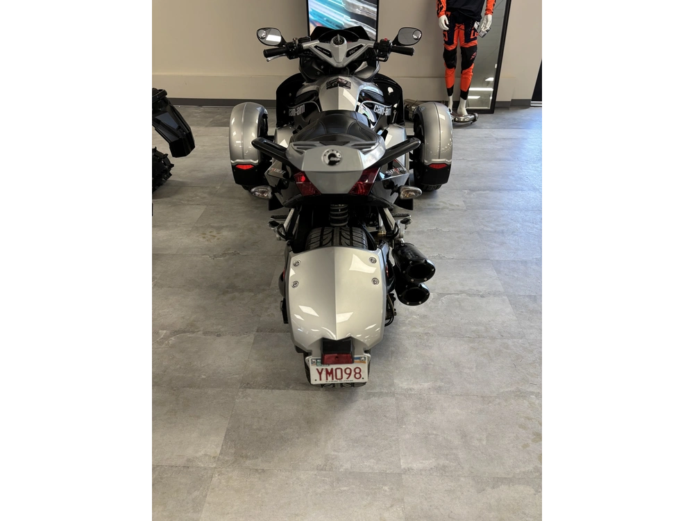 2008 Can-am Spyder alt