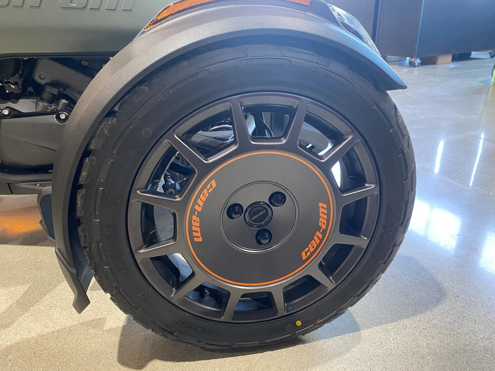 2025 Can-am Canyon Redrock Edition alt