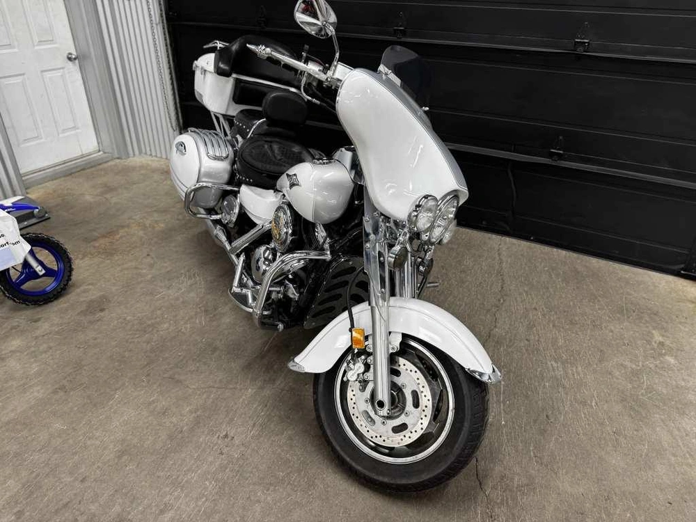 Kawasaki Vulcan Nomad 2005 alt