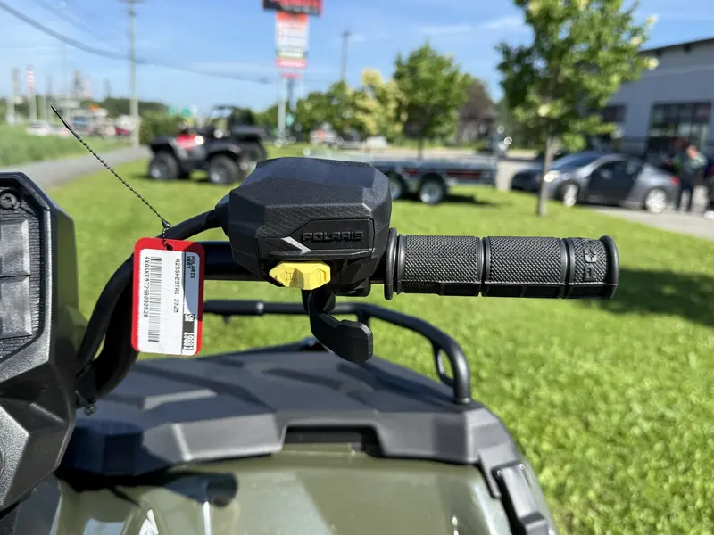 2025 Polaris SPORTSMAN 6X6 BIG BOSS *À partir de 1.99%
